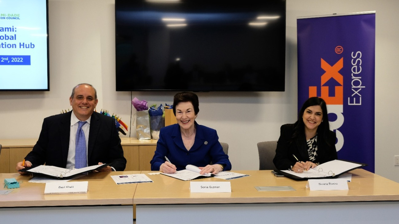 Gobierno y FedEx firman acuerdo para incentivar, capacitar y apoyar a